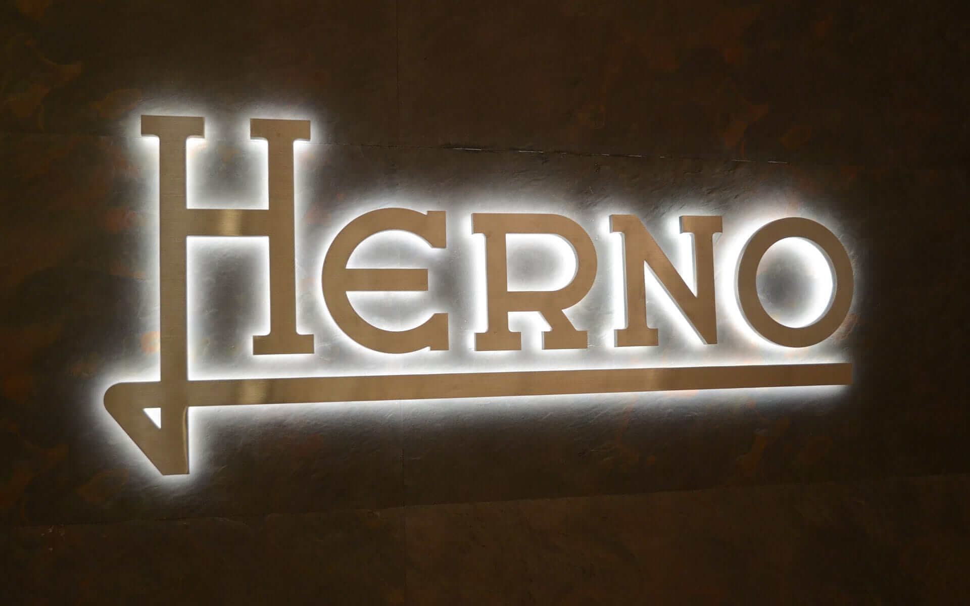Basic Back-lit Metal Channel Letters for Herno