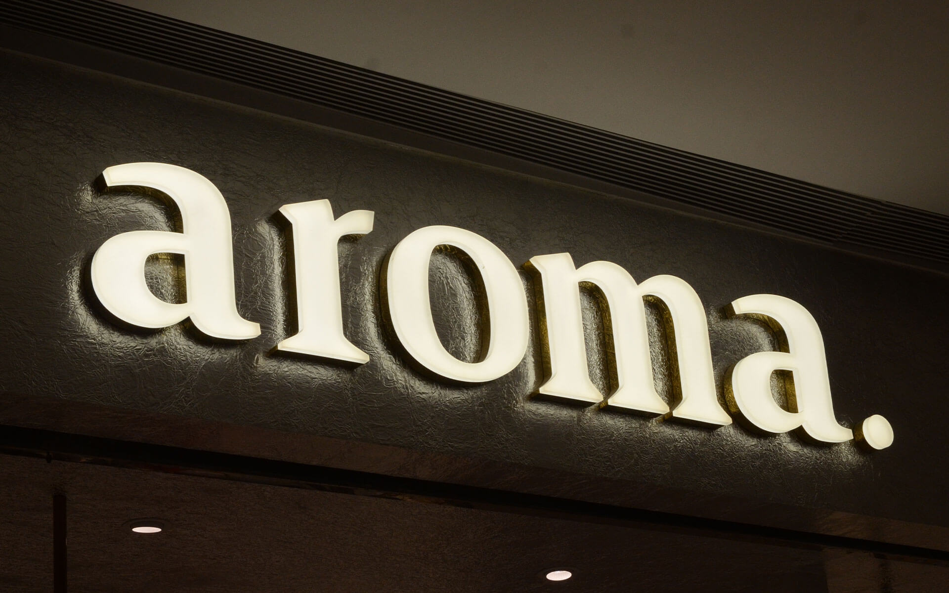 Trimless Face-lit Metal Channel Letters for Aroma